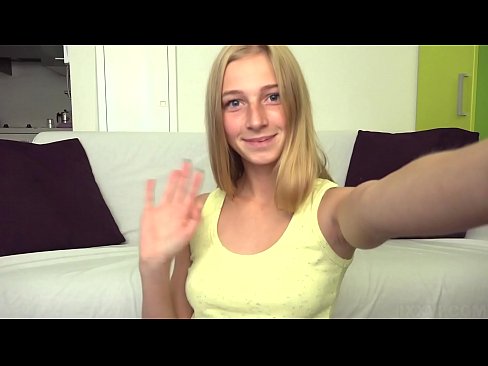 ❤️ Nalika aku bosen aku lazily masturbate sandi pink pus Saru rusia ing kita ❌️❤